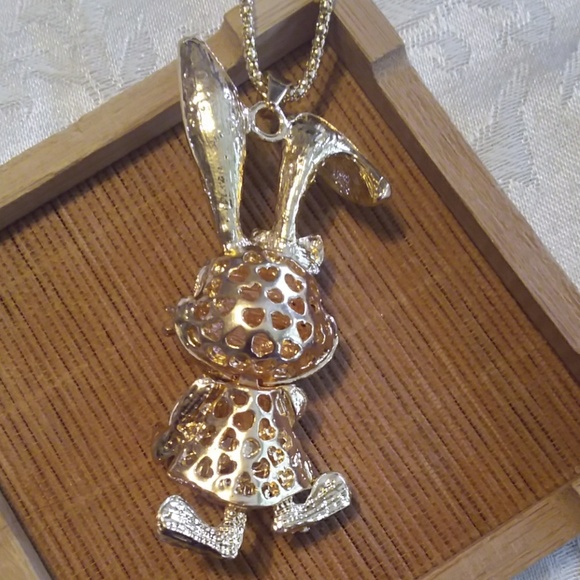 Rhinestone rabbit long chain necklace - Picture 4 of 8